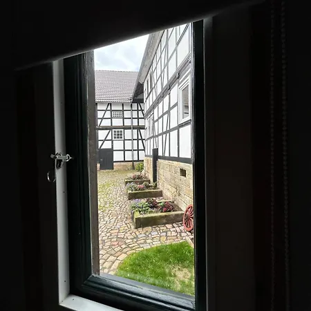 Zirkuswagen Im Gutshof Lutterberg